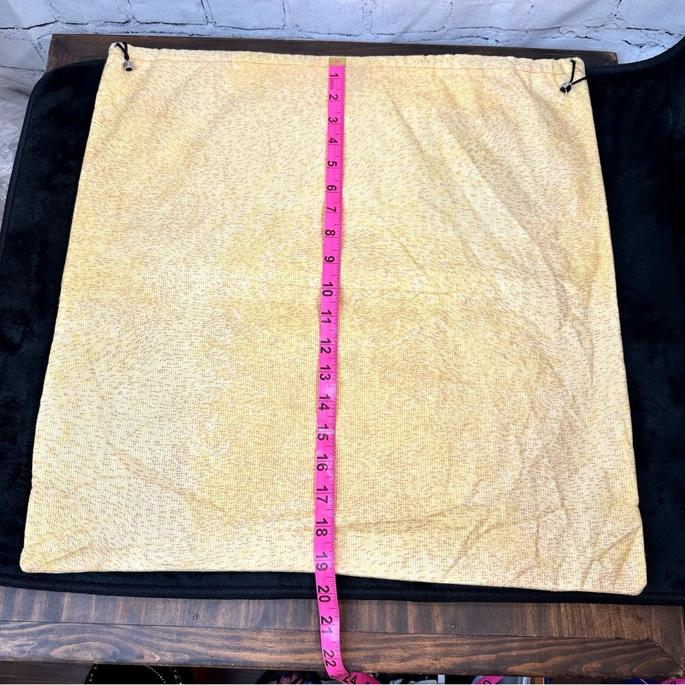 Large Fendi drawstring Dust Bag NEW CONDITION - Picture 2 of 2